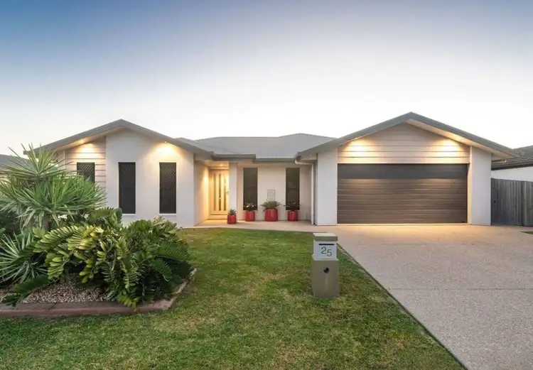 25 Woden Crescent, Ooralea QLD 4740