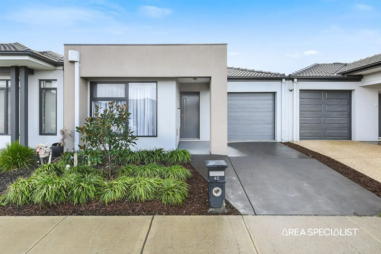 Main view of Homely house listing, 42 Mossey Crescent, Cranbourne East VIC 3977