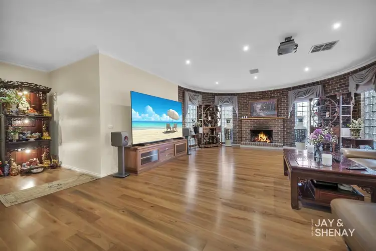 Fifth view of Homely house listing, 11 Erica Close, Endeavour Hills VIC 3802