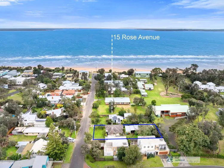 15 Rose Avenue, Cowes VIC 3922
