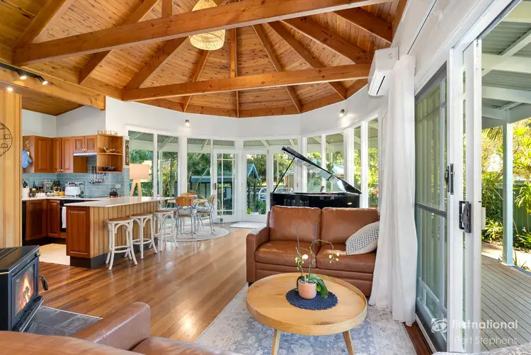 7 Ocean Beach Road, Shoal Bay NSW 2315