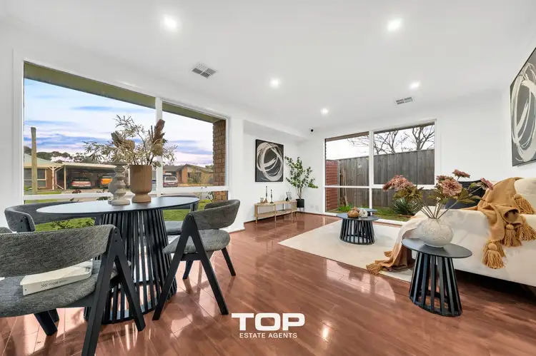 Seventh view of Homely house listing, 2 Christine Place, Cranbourne North VIC 3977
