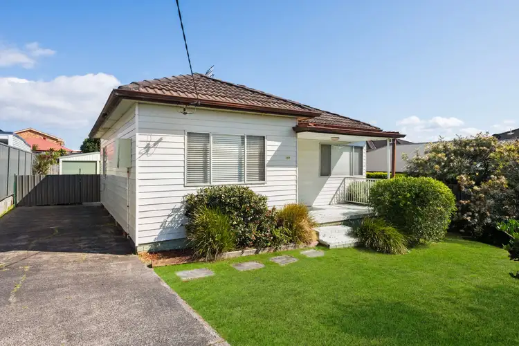 107 Bay Road, Blue Bay NSW 2261