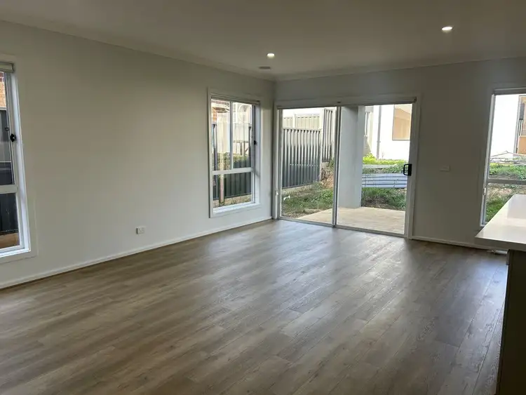 Fifth view of Homely house listing, 30 Reef Circuit, Clyde VIC 3978