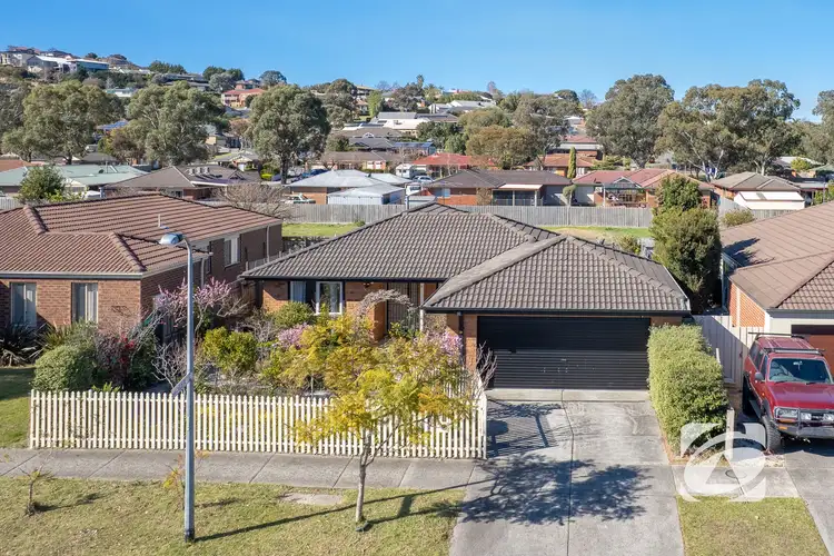 34 Parman Avenue, Pakenham VIC 3810
