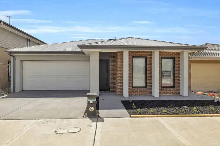 12 Modern Avenue, Clyde North VIC 3978