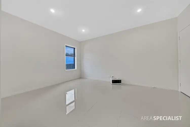 Third view of Homely townhouse listing, 20 Spencer Circuit, Cranbourne East VIC 3977