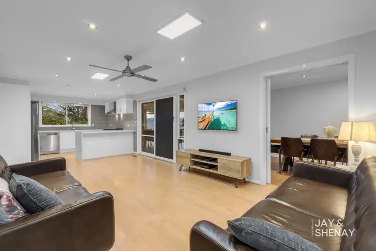 Fifth view of Homely house listing, 14 Pridham Court, Endeavour Hills VIC 3802