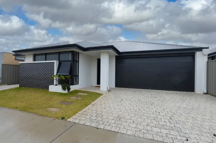 13 Aureolin Road, Eglinton WA 6034