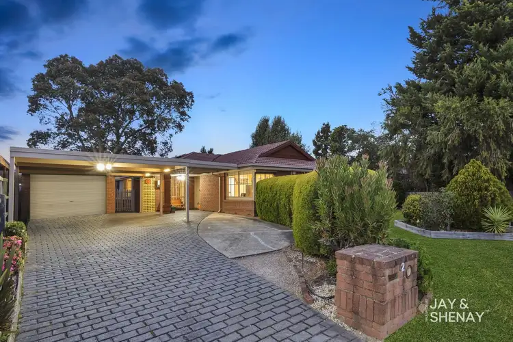 2 Merton Court, Endeavour Hills VIC 3802