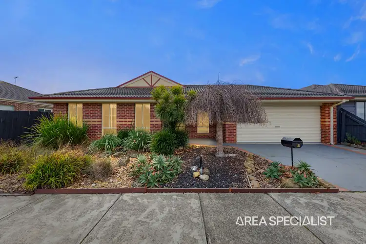 16 Sweet Pea Drive, Pakenham VIC 3810