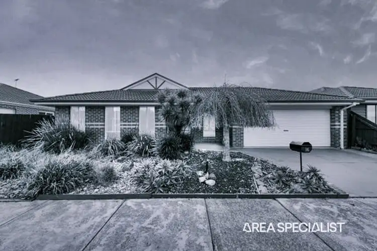 16 Sweet Pea Drive, Pakenham VIC 3810