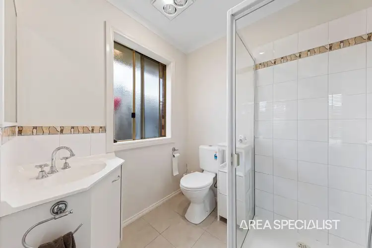 Fifth view of Homely house listing, 16 Sweet Pea Drive, Pakenham VIC 3810