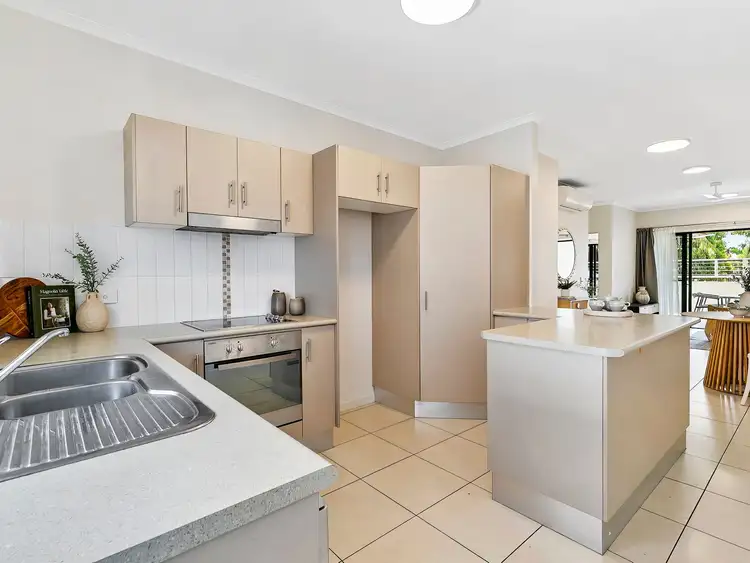 Third view of Homely apartment listing, 21/376-384 Severin Street, Parramatta Park QLD 4870