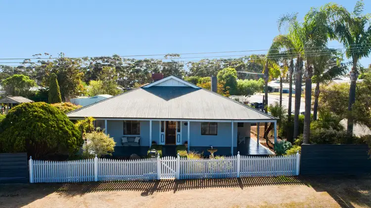 35 Samuel Street, Maitland SA 5573