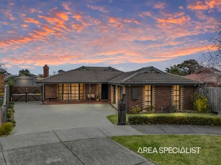 13 Sheffield Close, Pakenham VIC 3810