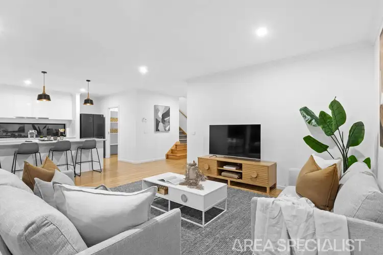 Fifth view of Homely house listing, 27 Flanagan Crescent, Cranbourne South VIC 3977