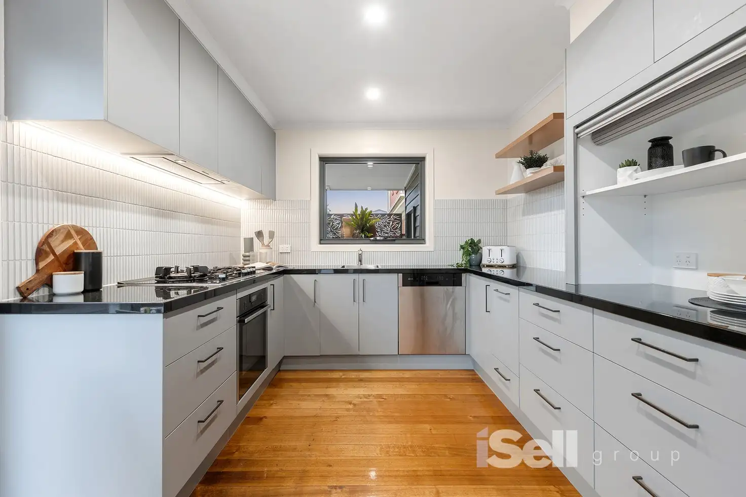 Main view of Homely unit listing, 1/3 Oak Grove, Springvale VIC 3171