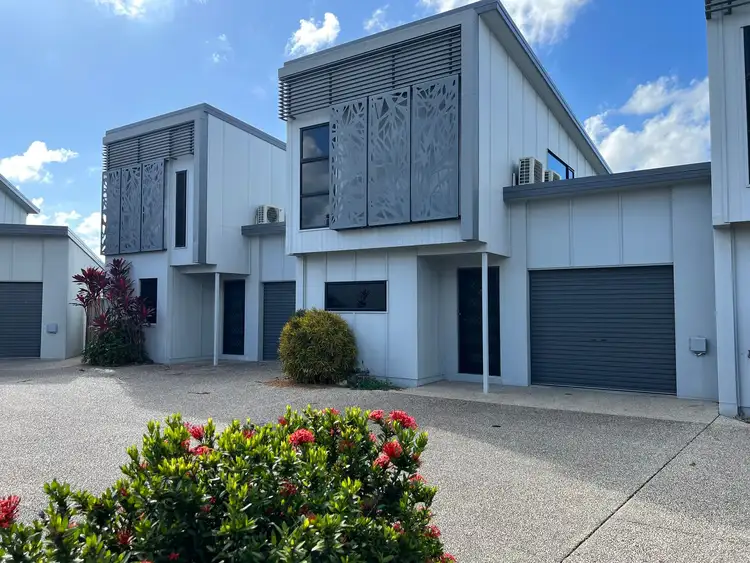 Main view of Homely unit listing, 2/2 Makybe Diva Drive, Ooralea QLD 4740