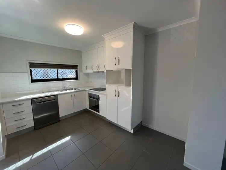 Second view of Homely unit listing, 2/2 Makybe Diva Drive, Ooralea QLD 4740