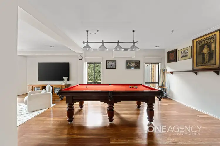 Fifth view of Homely house listing, 8 Stratford Close, Sunbury VIC 3429