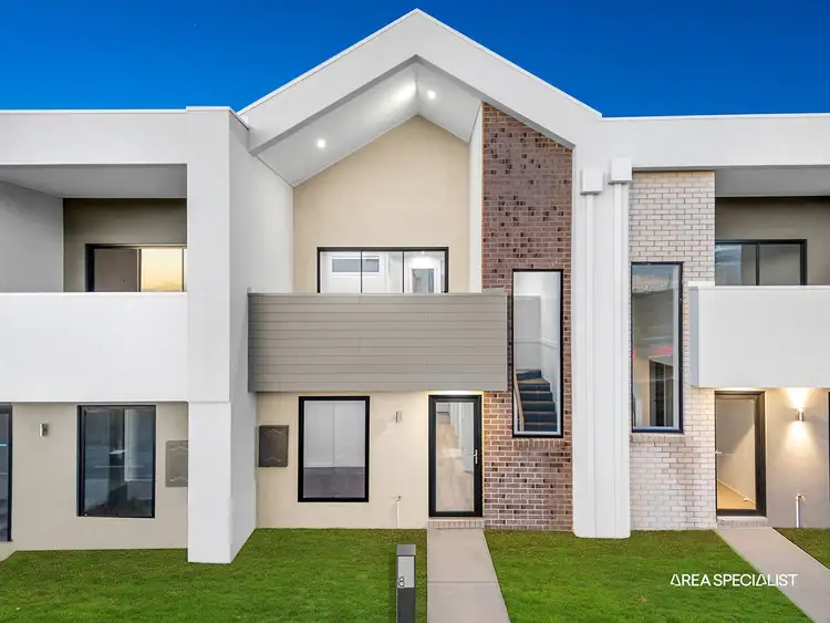 8 Locanda Walk, Clyde North VIC 3978