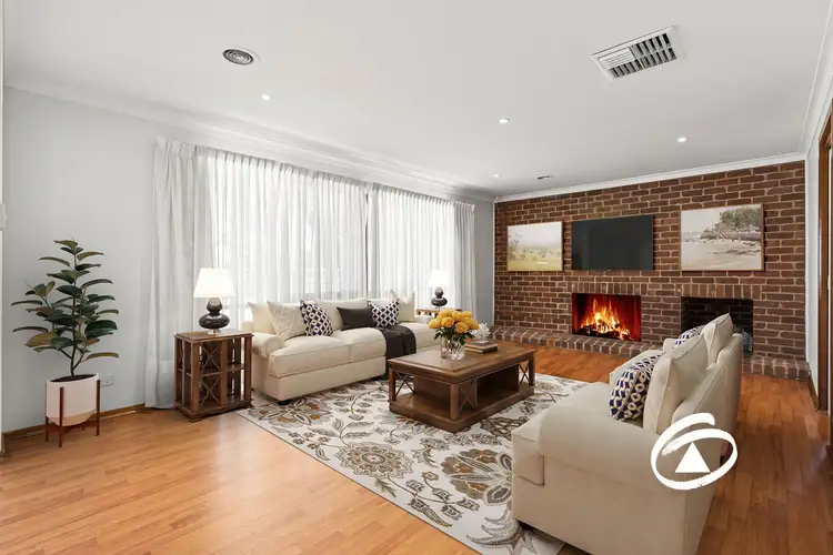 4 Hillsmeade Drive, Narre Warren South VIC 3805