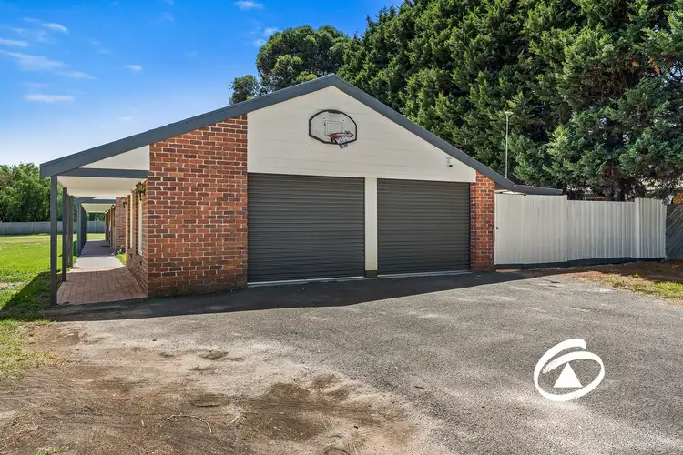Fourth view of Homely house listing, 4 Hillsmeade Drive, Narre Warren South VIC 3805