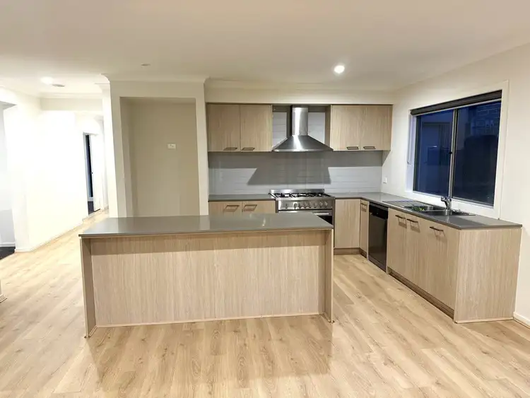 Fifth view of Homely house listing, 24 Portillo Crescent, Pakenham VIC 3810