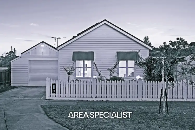 15 Catherine Place, Pakenham VIC 3810