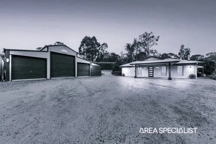 33 Mary Street, Bunyip VIC 3815
