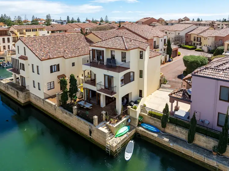 105/18 Port Quays, Wannanup WA 6210