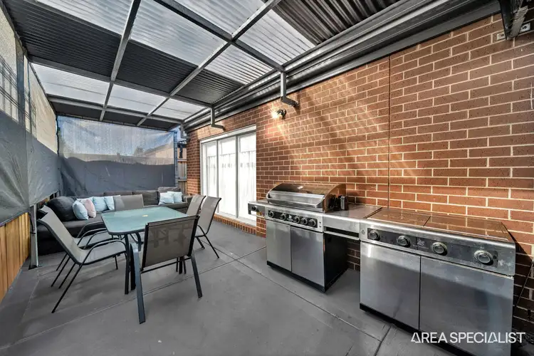 7 Bingham Circuit, Thornhill Park VIC 3335