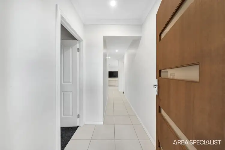 Second view of Homely house listing, 7 Bingham Circuit, Thornhill Park VIC 3335