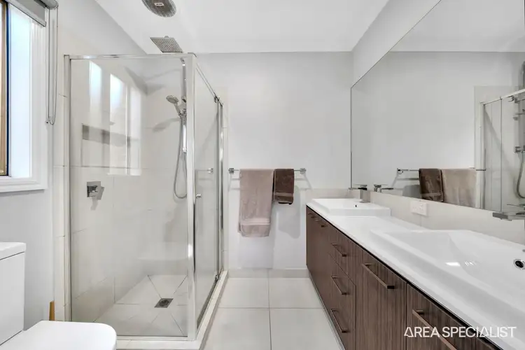 Fourth view of Homely house listing, 7 Bingham Circuit, Thornhill Park VIC 3335