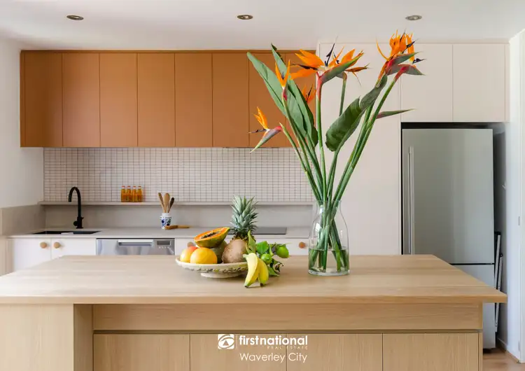 37 Evergreen Boulevard, Clayton South VIC 3169