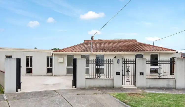 8 Maroondah Court, St Albans VIC 3021