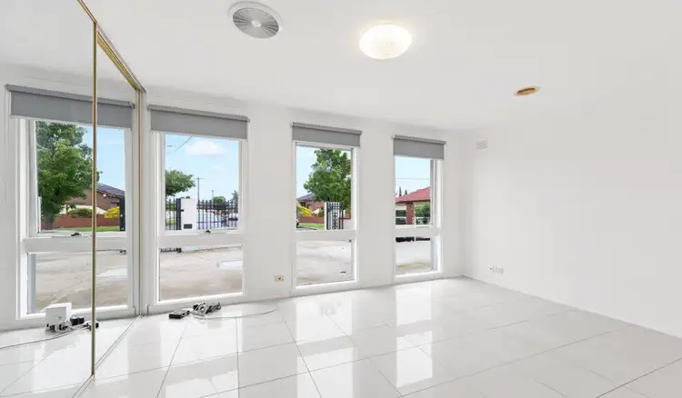 Fifth view of Homely house listing, 8 Maroondah Court, St Albans VIC 3021