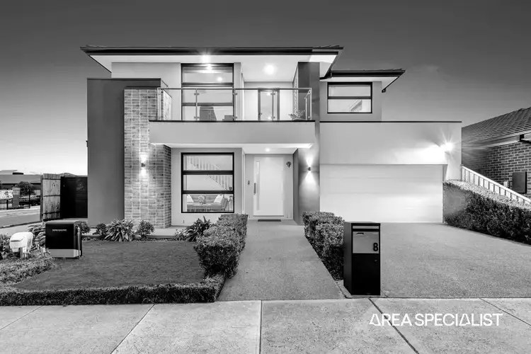 8 Trafford Drive, Truganina VIC 3029