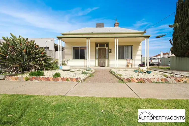 22 Henry Street, Horsham VIC 3400