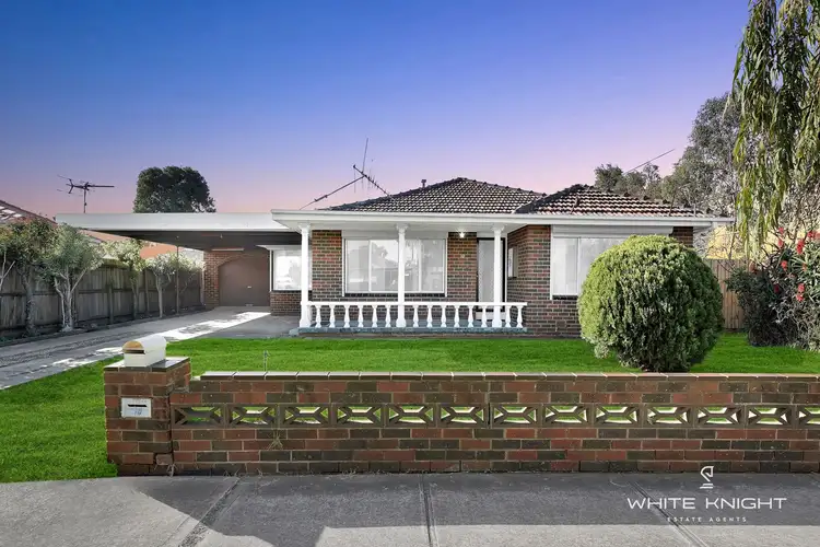 10 Larisa Road, St Albans VIC 3021