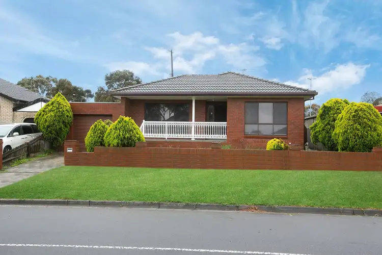 65 Bicentennial Crescent, Meadow Heights VIC 3048