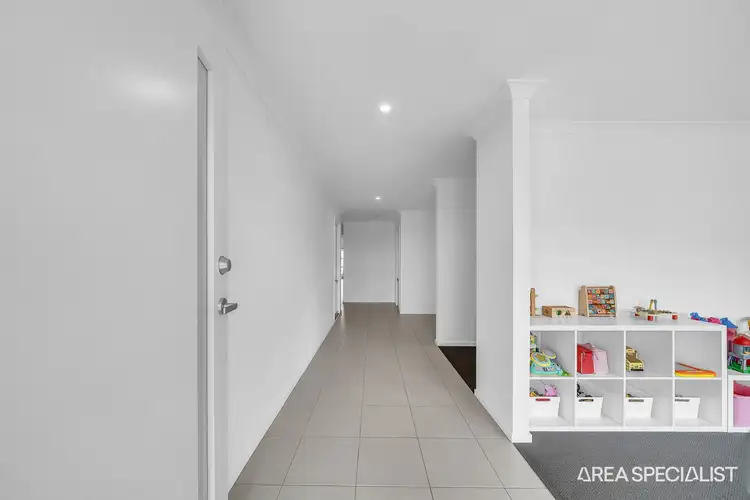 Third view of Homely house listing, 8 Whitecross Drive, Thornhill Park VIC 3335