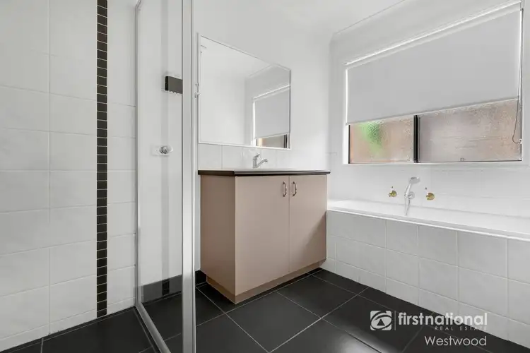 Fifth view of Homely house listing, 32 Barmera Way, Truganina VIC 3029