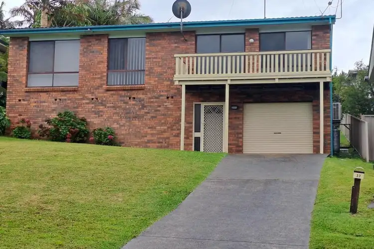33 Canberra Crescent, Burrill Lake NSW 2539
