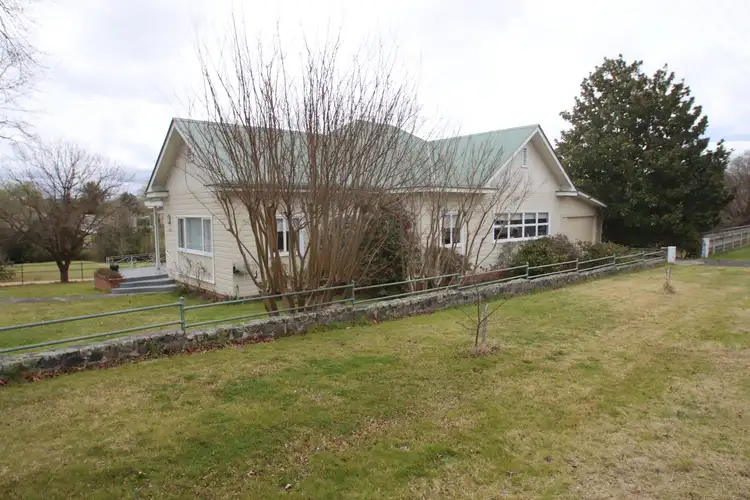 163 Logan Street, Tenterfield NSW 2372