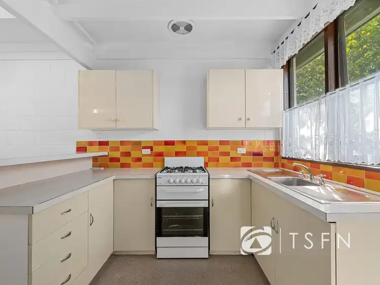 Fifth view of Homely unit listing, 1B Strathdale Crescent, Strathdale VIC 3550