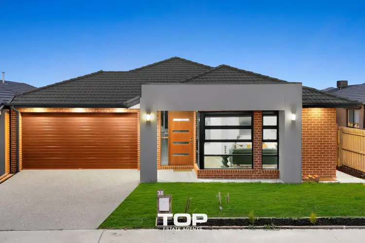 38 Bernardins St, Clyde North VIC 3978