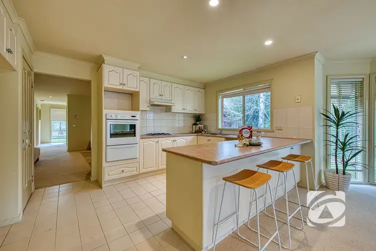 Sixth view of Homely house listing, 5 Alberta Way, Berwick VIC 3806