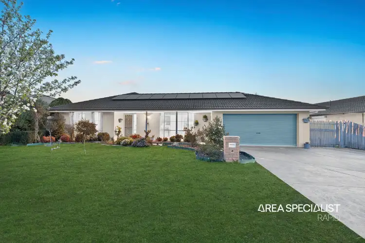 7 Scarborough Drive, Narre Warren South VIC 3805